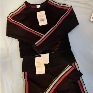 Fablectis Workout set. Top is a M, Botton is a L.